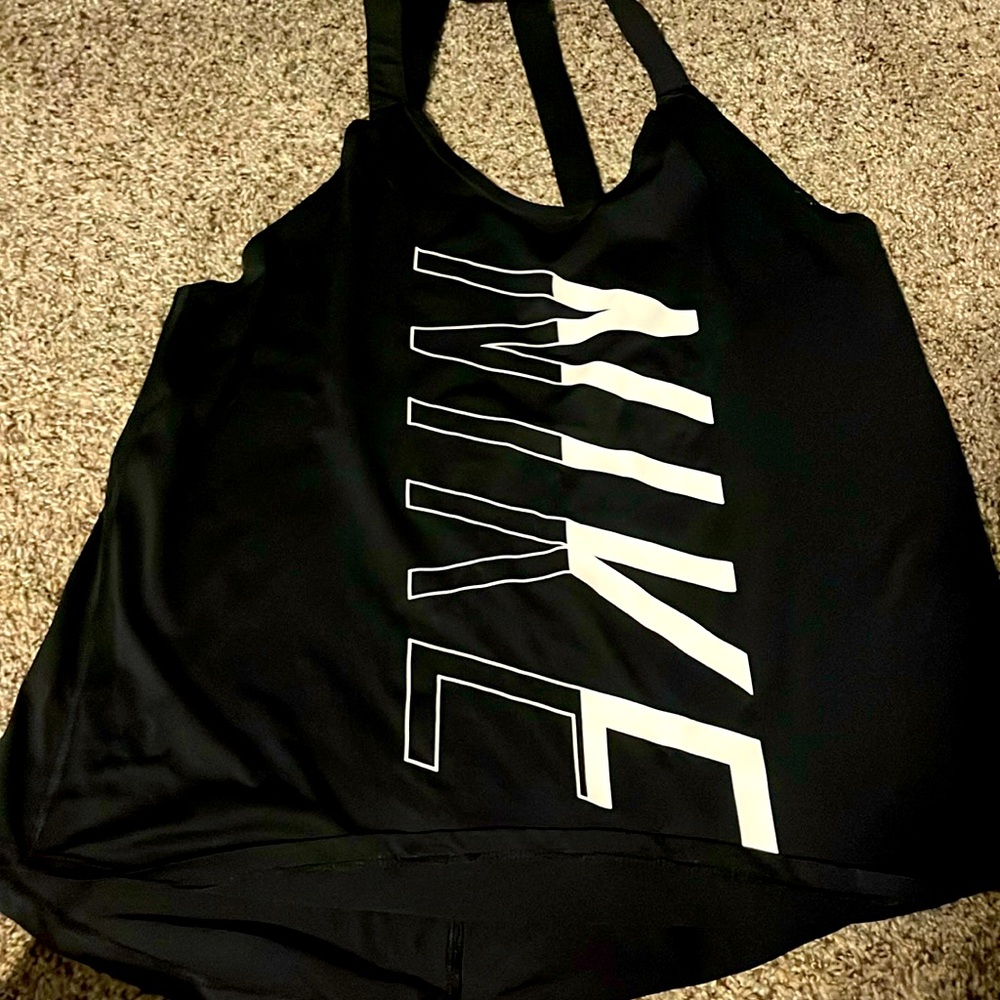 Nike women’s tank